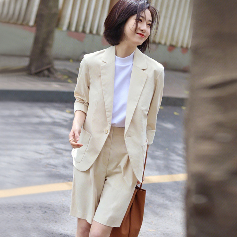 thumbnail image 1 of Chaqueta de traje fina de alta gama de estilo británico nuevo de verano para mujer, traje de dos piezas de manga corta, 1 of 5