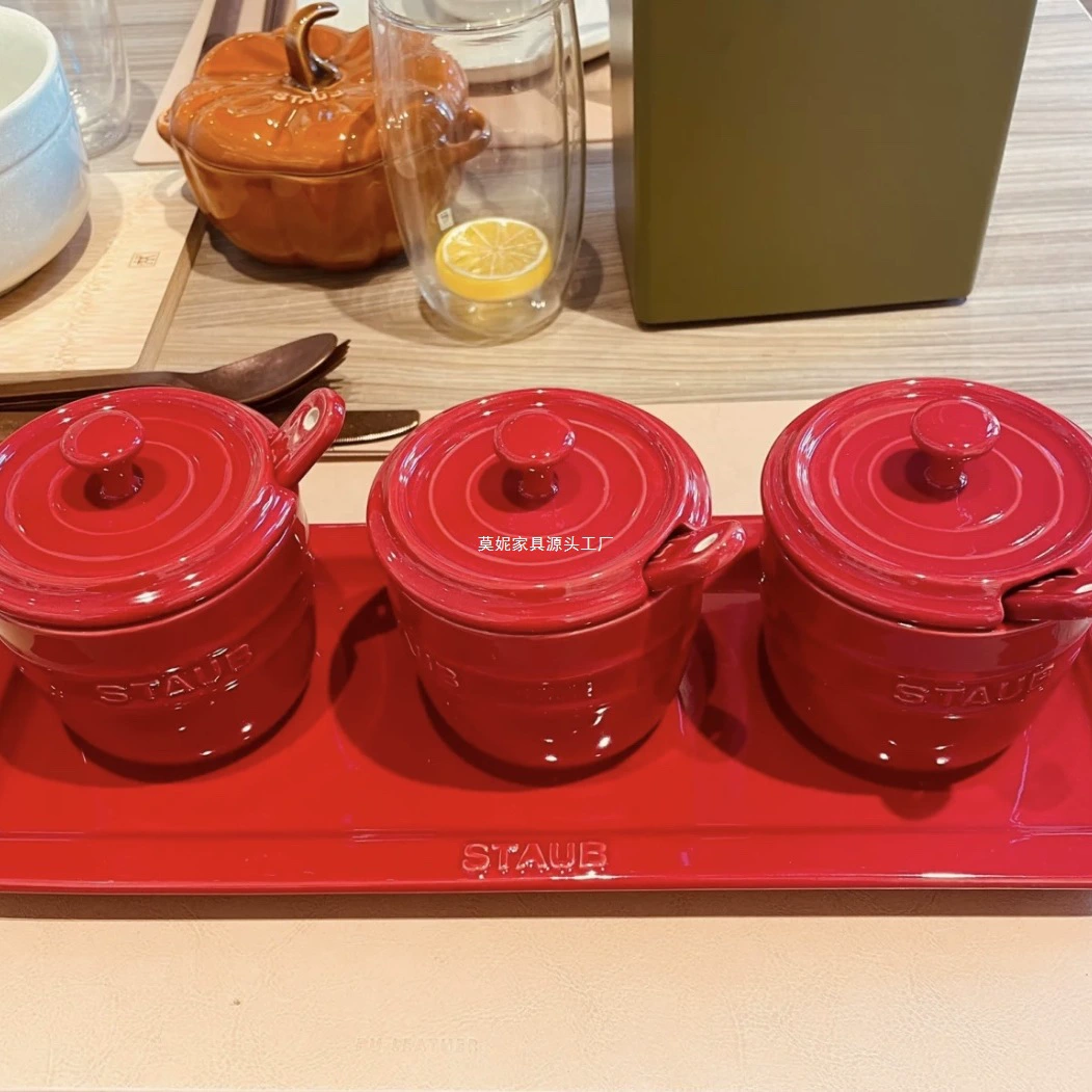 Французская эмалированная керамическая сахарница, солонка, банка для приправ, бутылка для приправ, ложка для приправ, вишнево-красная длинная тарелка, чашка в форме сердца