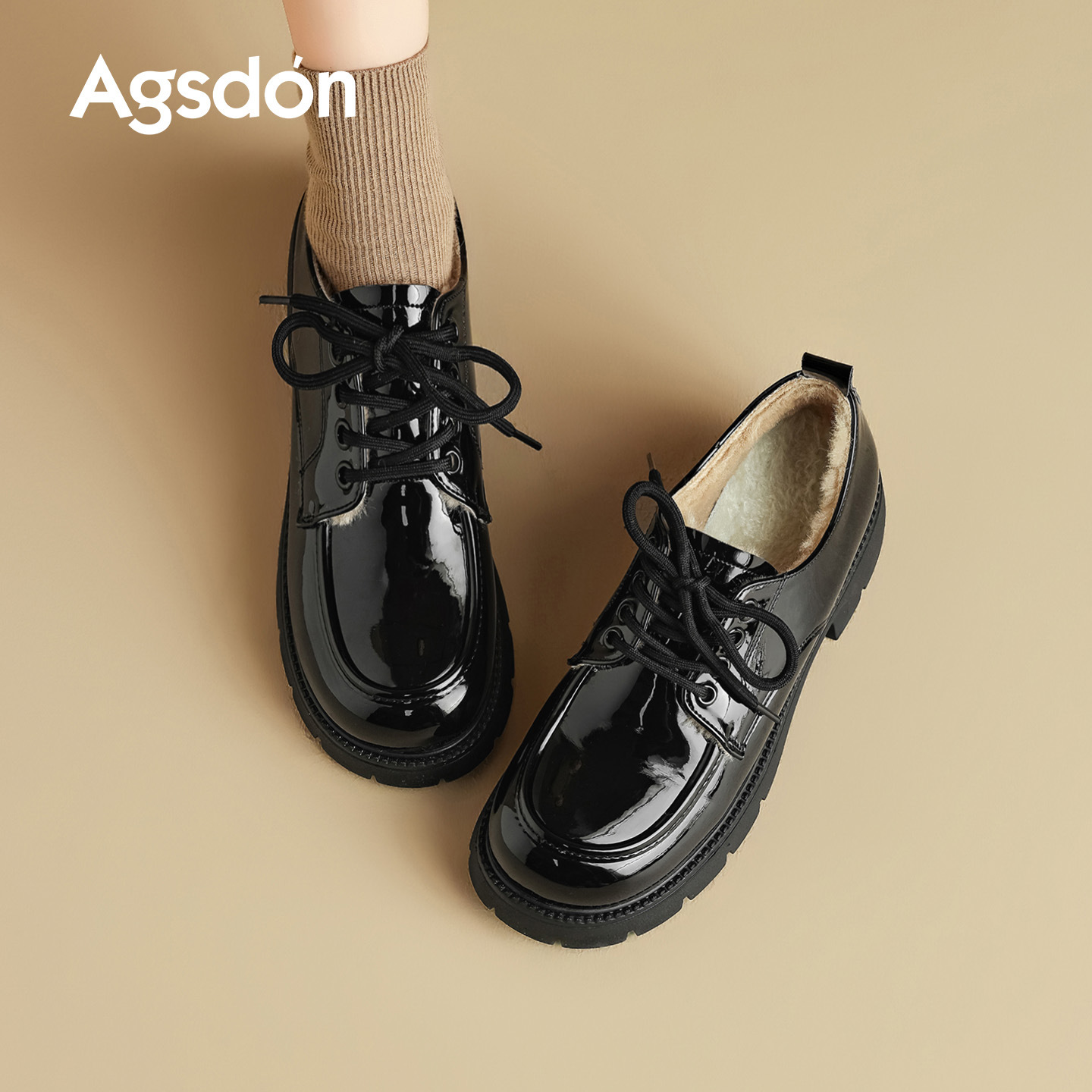 Zapatos de Lefour de Dengjia 2025 nuevos zapatos de invierno negros brillantes zapatos de cuero de suela gruesa zapatos de lana