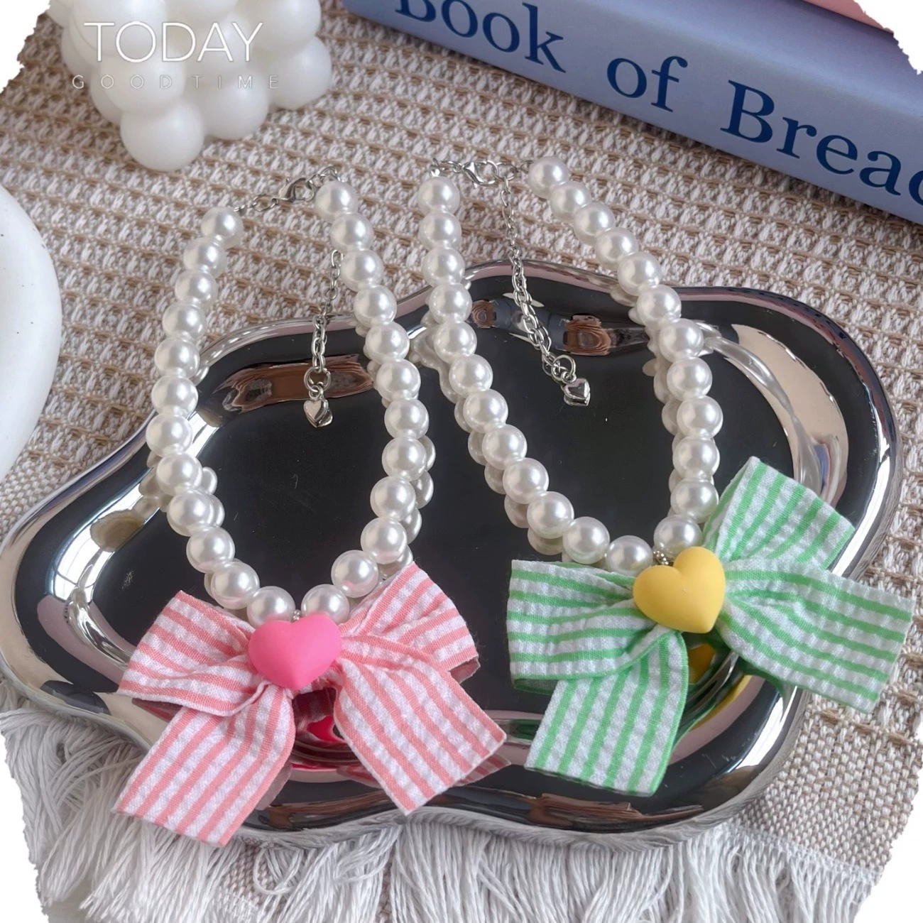 Популярное жемчужное ожерелье для домашних животных от производителя, регулируемый ошейник для кошек и собак, аксессуары с бантиком контрастного цвета, аксессуары для шеи домашних животных