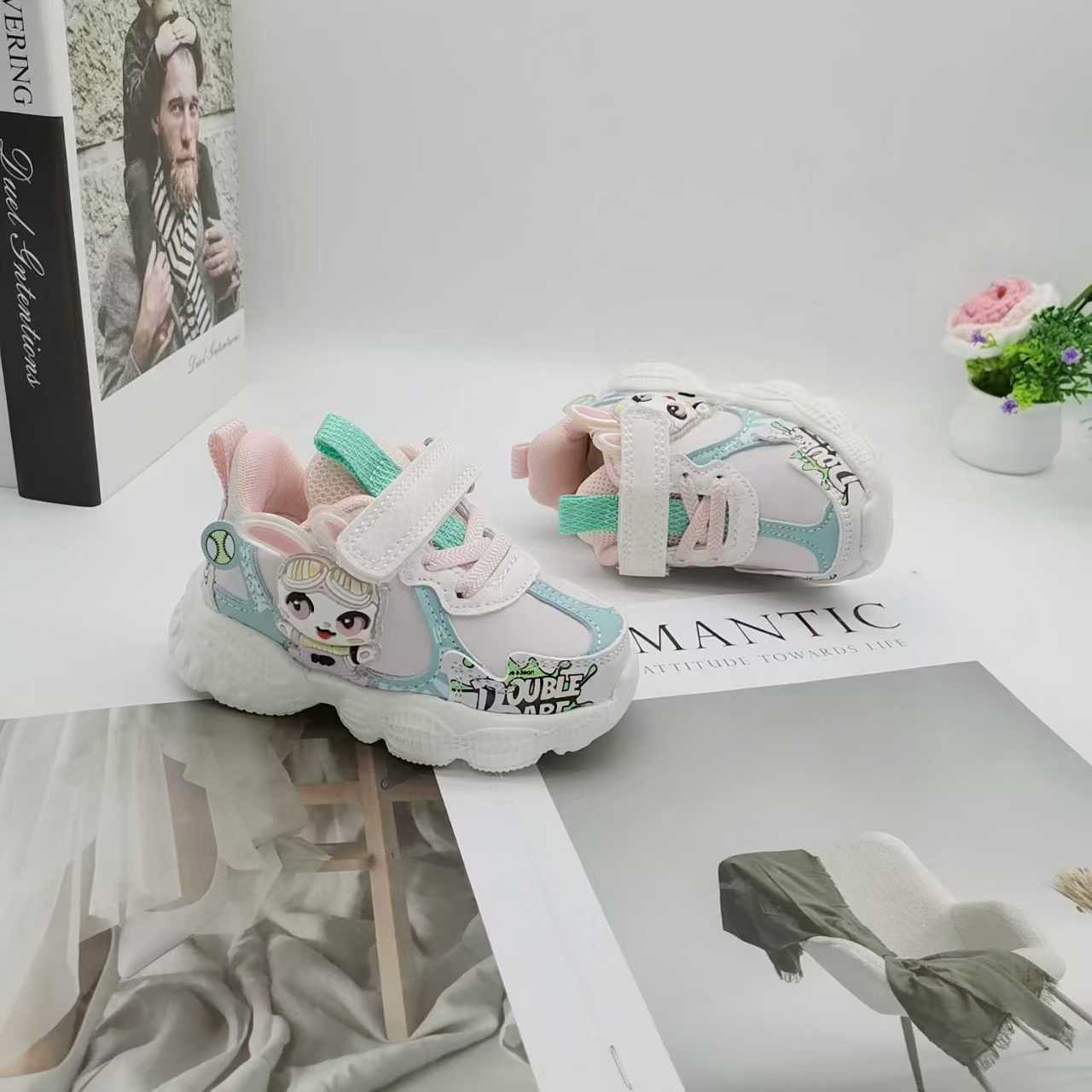 Otoño nuevo 2025 zapatos de cuero para niños y niñas zapatos deportivos para bebés zapatos de correr para niños y niñas