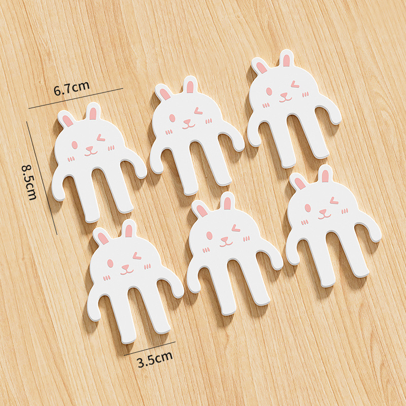 Clip de libro lindo de dibujos animados portátiles los estudiantes leen folletos y carpetas, partituras de piano y partituras fijas.