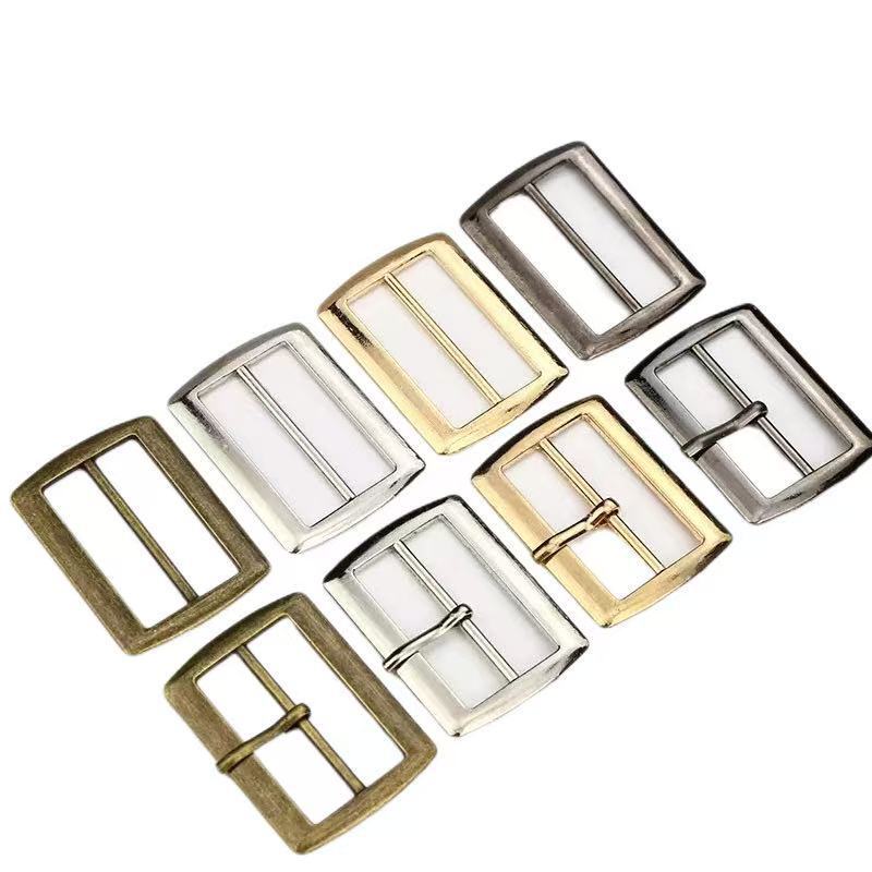 Metal D-Ring Buckle, Adjustable Button, Three-Level Strap, Vest Belt, Silk Scarf, Bag and Jacket Accessories Wholesale