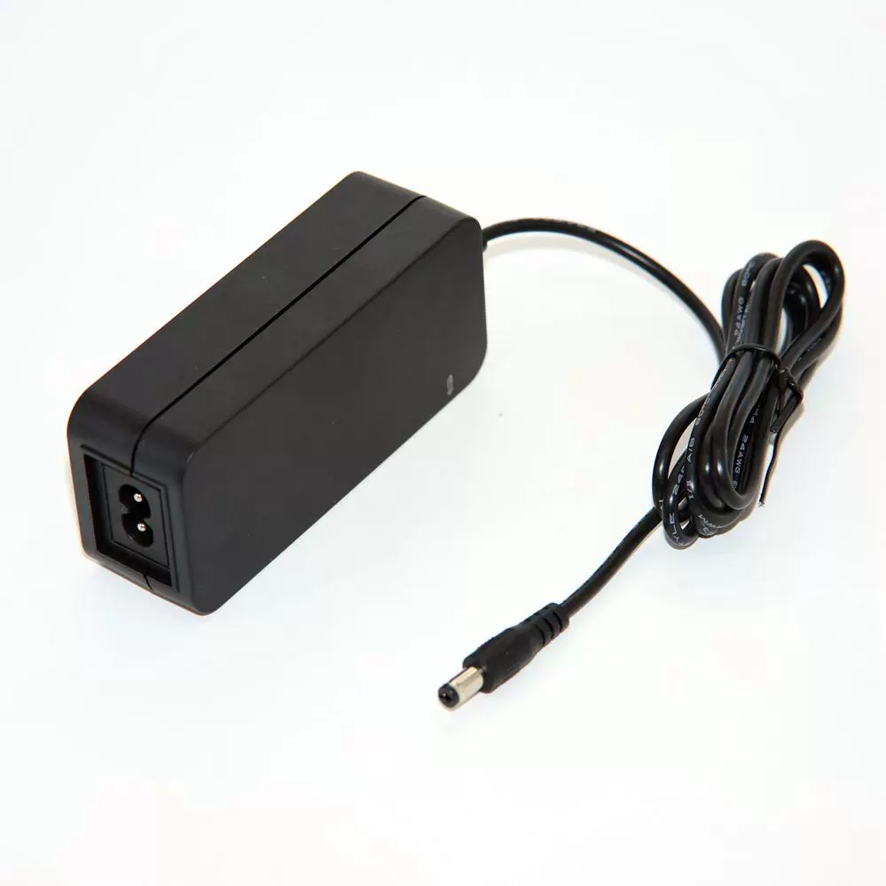 桌面式C8 8字尾电源适配器12v2a ccc 3C认证