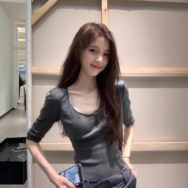 灰色U领长袖T恤女秋季薄款设计感纯欲辣妹紧身修身小个子短款上衣|undefined