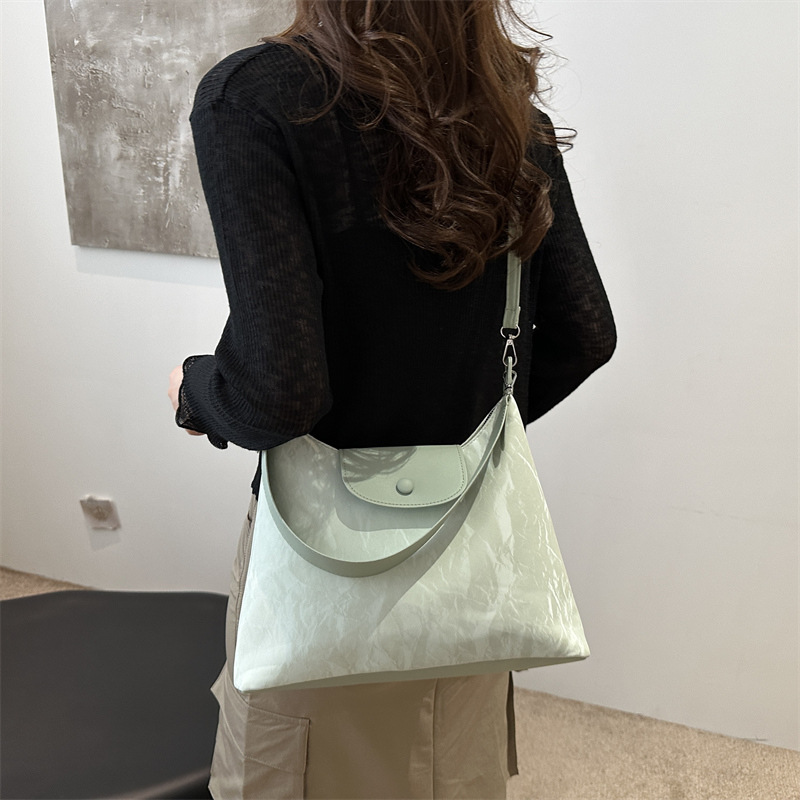 Cuero suave de gran capacidad coreana pequeña bolsa de hombro fresca para mujeres 2024 verano nuevo bolso verde de menta de alto valor
