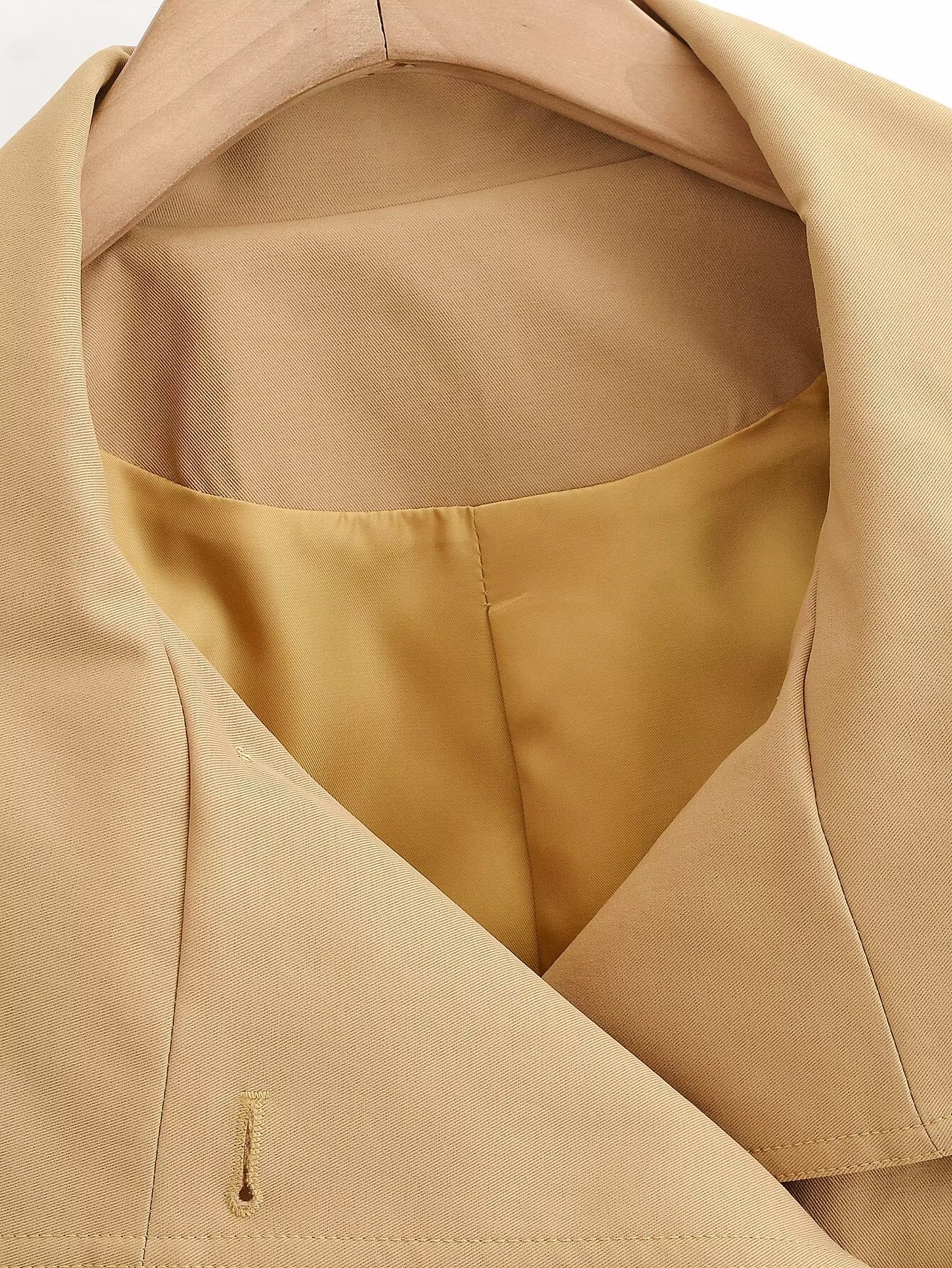 Trench corto da donna con collo alto giacca alla moda_voghion.com