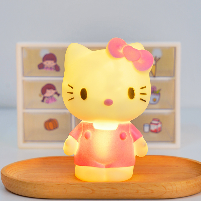 Mercado nocturno caliente dibujos animados lindo luz nocturna puesto al por mayor juguetes luminosos para niños regalos para niños pequeños adornos de escritorio