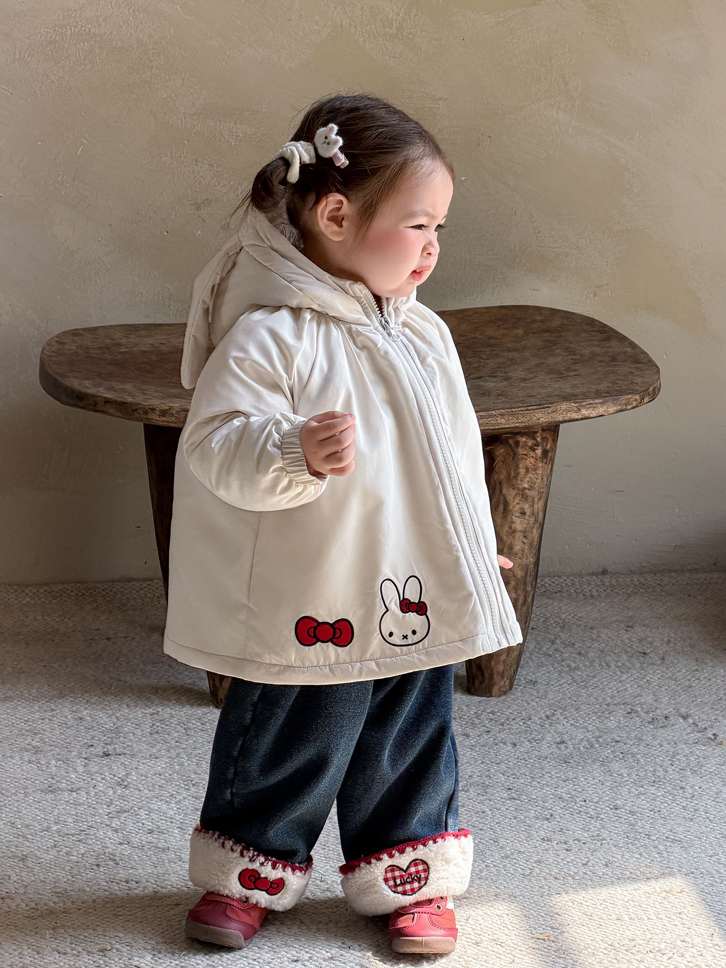 Sugar Pear ropa infantil de niñas de algodón ropa de invierno 2025 aire extranjero engrosado abrigo de algodón para niños ropa de bebé chaqueta de algodón