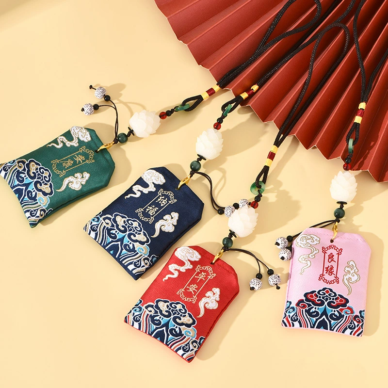 Автомобильные подвески в салоне саше