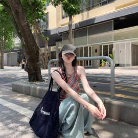 2025年夏季新款韩版复古简约设计感撞色格纹背心收腰百搭上衣女潮