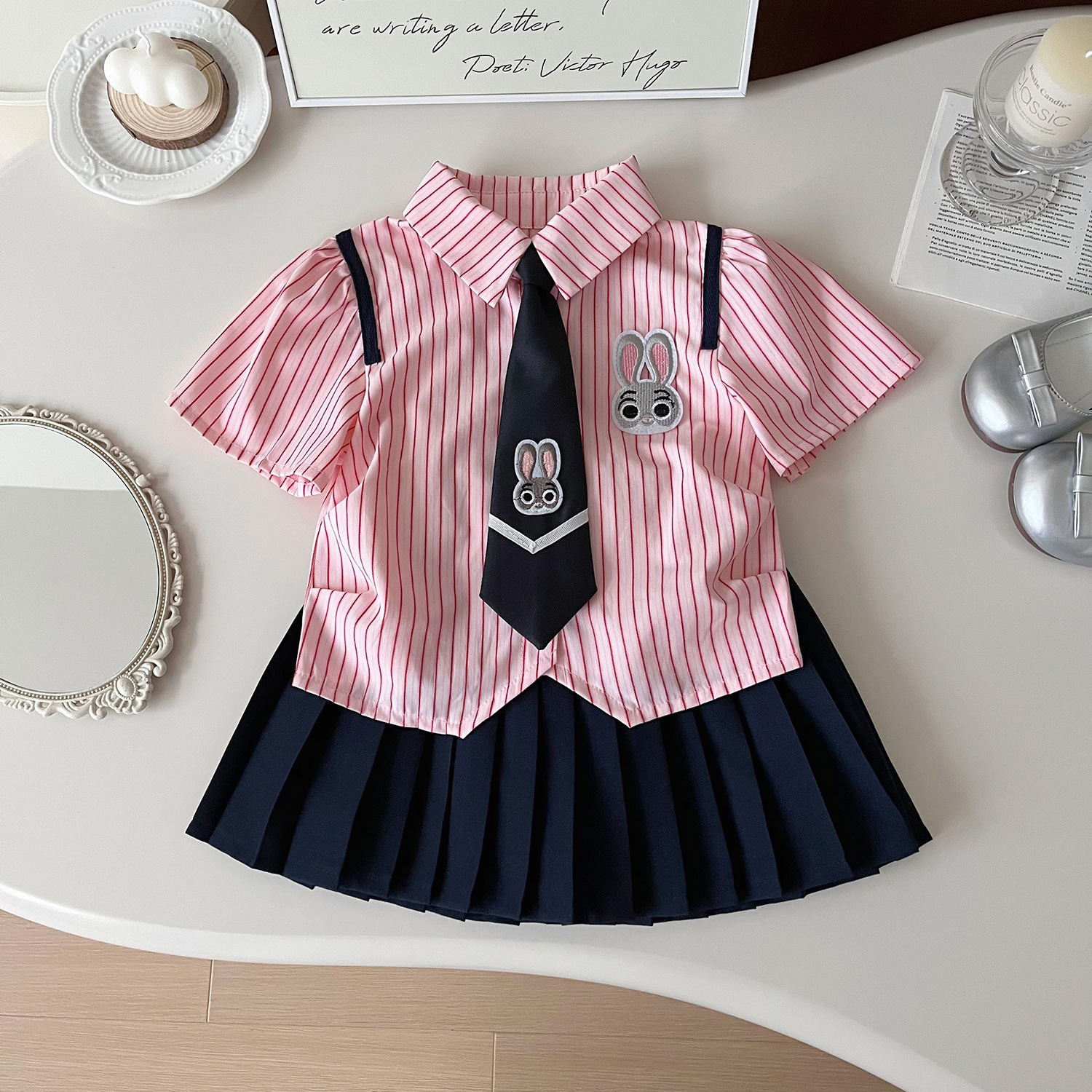 Mädchen Hasen Uniform Set Kurzarmbluse Und Plisseerock_voghion.com