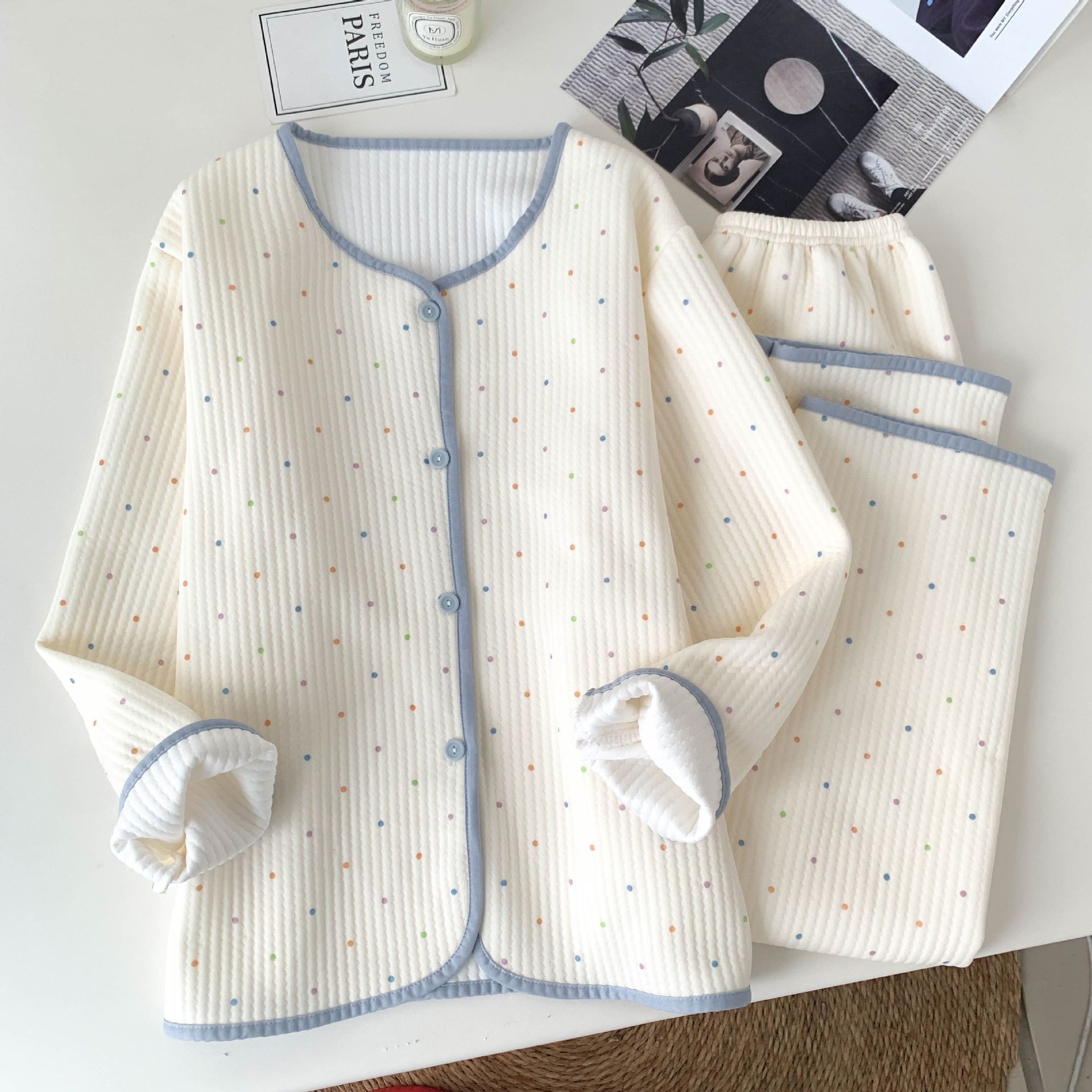 Pijamas al por mayor transfronterizos de invierno de aire de algodón jacquard lindos dibujos animados de alta calidad dulce conjunto de ropa para el hogar