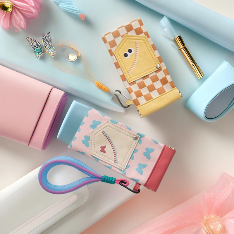 New Cartoon Glasses Bag Storage Bag for Students, Large Capacity, Cute Glasses Case, Compact Portable Personalized Storage Box