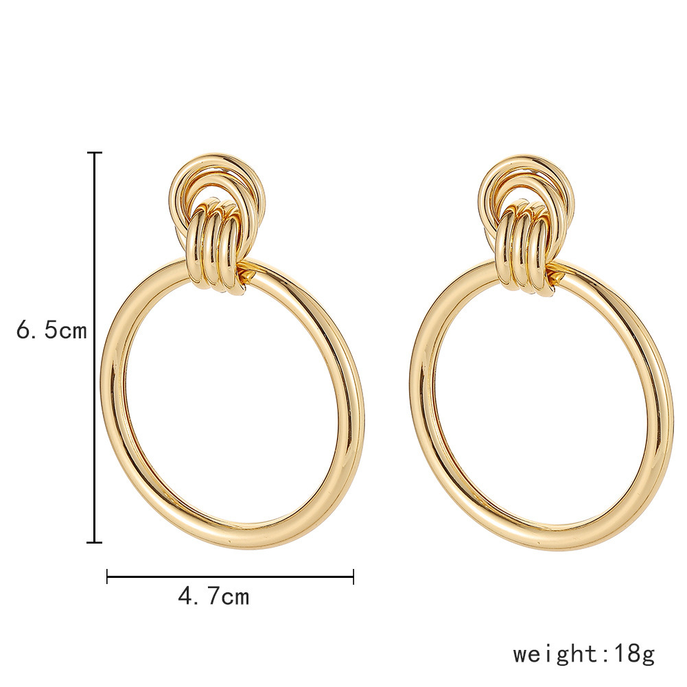 Pendientes Geométricos Grandes Enclavados En Oro Con Círculo De Metal De Moda Para Mujer display picture 1