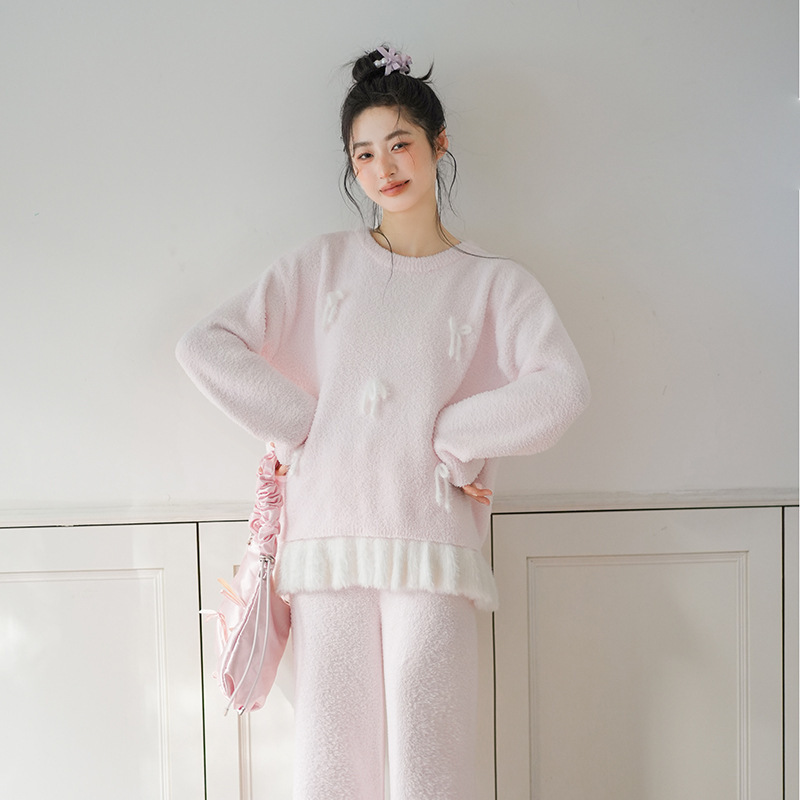 Soft and cozy women's pajamas for autumn and winter, with bow and ruffle trim, slightly flared pants, thick and warm, can be worn outside, Korean-style home wear
