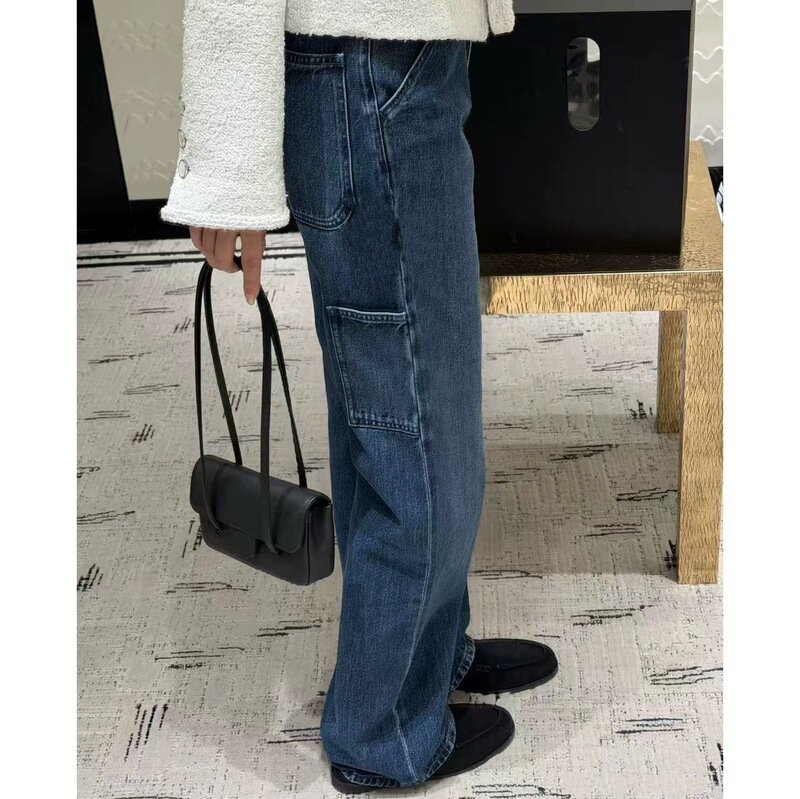 [in Stock] Chanel-Style Side Double C Letter Washed Denim Jeans with Multiple Pockets, Straight-Leg Long Pants for Women