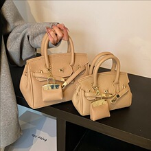 �羳�߼��б��������K���ͨ�ڰ���Ů��֦�y�μ����ذ�б��P���