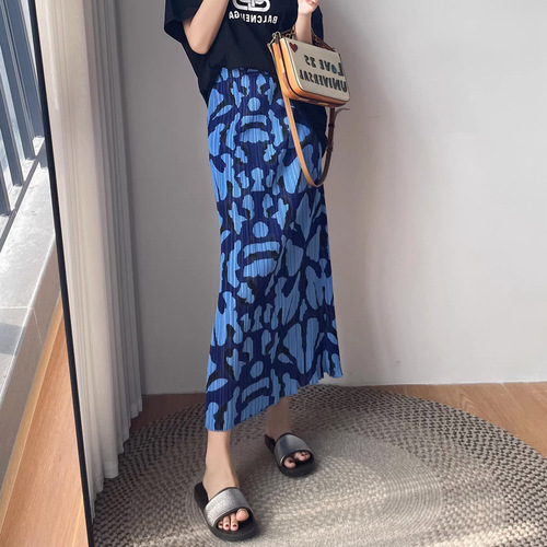 Miyake Pleated Summer Resort Floral Fairy Dress | Slim-Fit Elastic Waistline | Stretchy, High-Rise Design | Dramatic A-Line Skirt with Bold Print