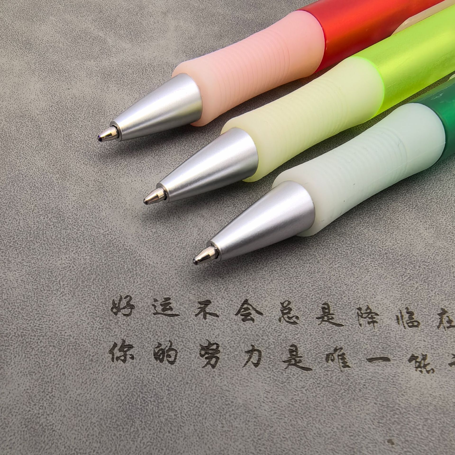 Transfronterizos viejos bolígrafos de transferencia en caliente bolígrafos publicitarios bolígrafos de regalo bolígrafos de plástico personalizados