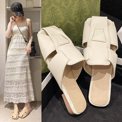 2025年夏季新款法式復古編織包頭半拖鞋女外穿鏤空方頭平底涼