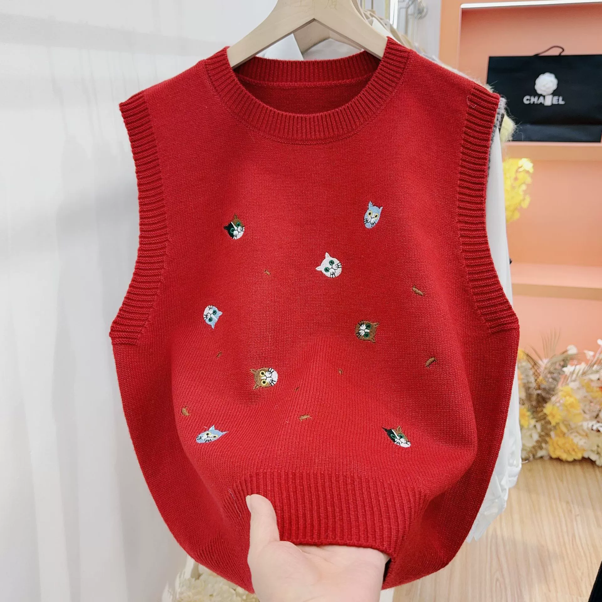 Классический стиль колледжа с вышивкой по возрасту кошачий трикотажный свитер женский жилет свободный круглый воротник дикий жилет осень-зима