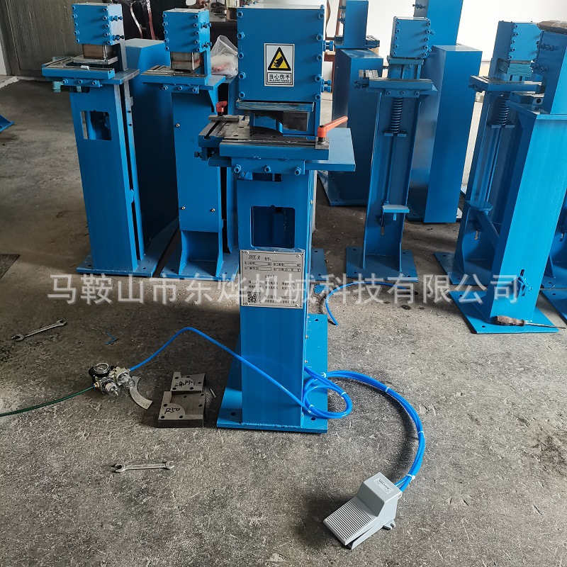 气动剪角机 标牌倒角机铝板交通标识三角牌压R角剪圆弧切角机