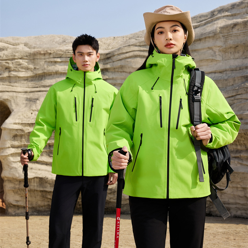 Chaqueta de asalto de cáscara dura estándar nacional de primer grado chaqueta de asalto hombre al aire libre tres en uno chaqueta de montaña impermeable a prueba de viento
