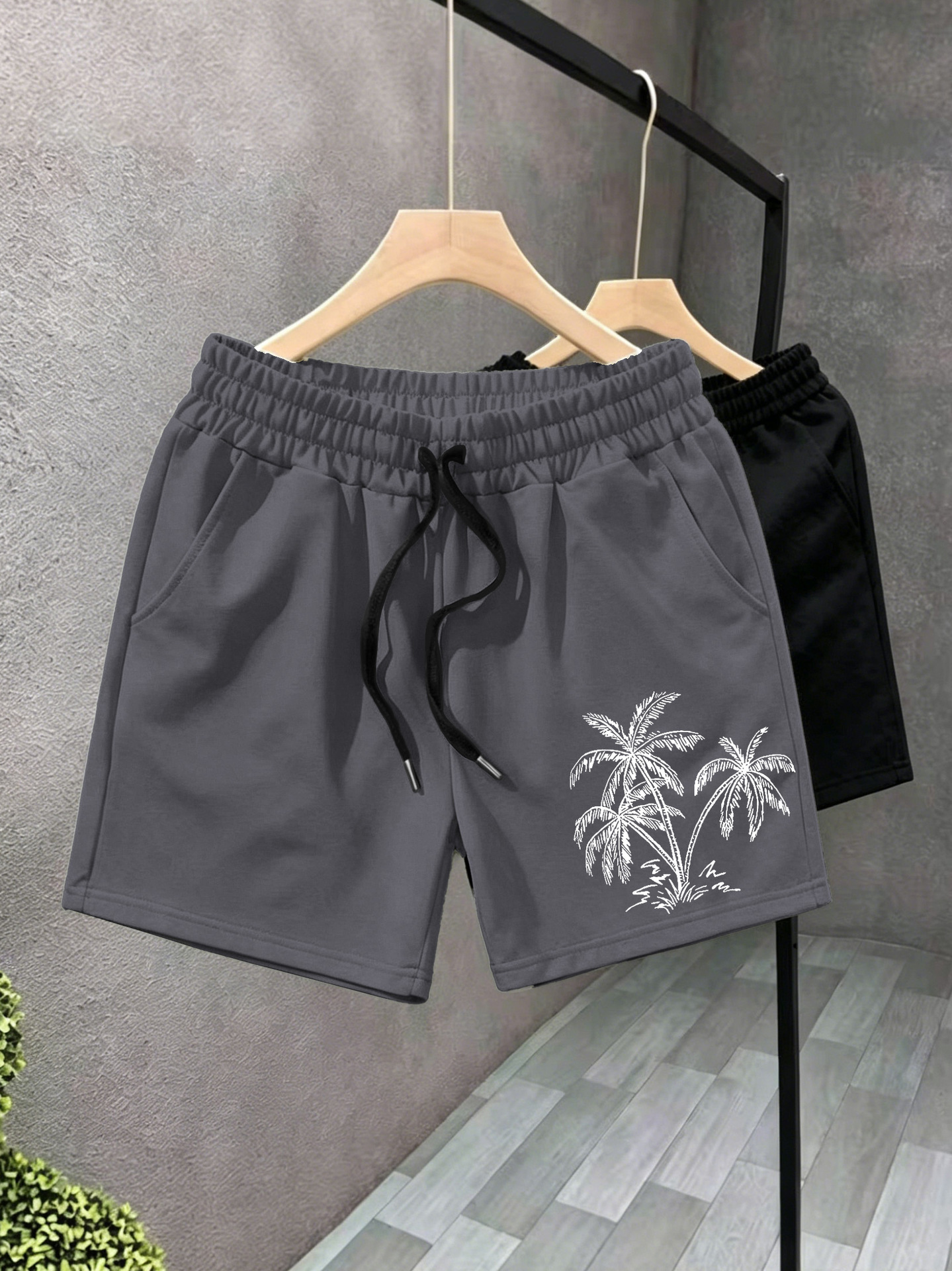 Men's Coconut Tree Print Swim Trunks Quick Drying Beach Shorts_voghion.com