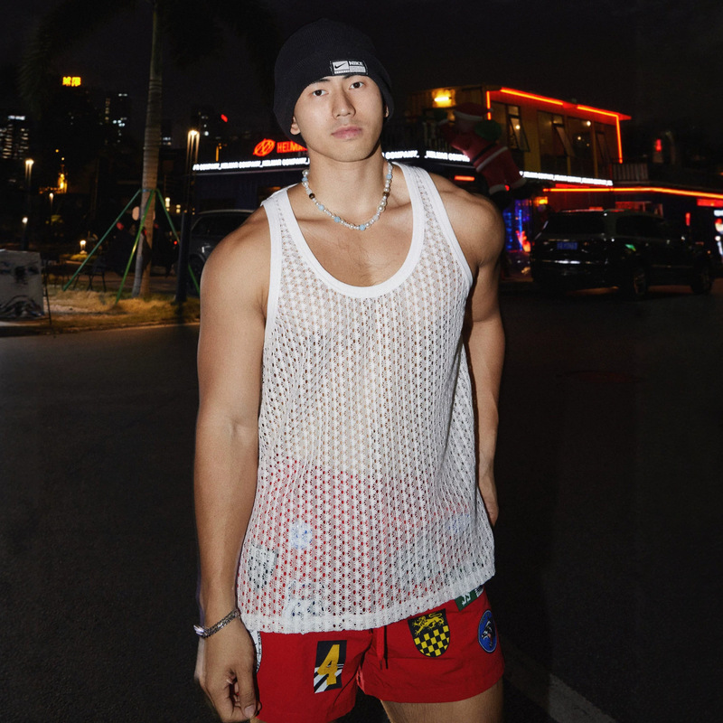 Summer Vacation Style New Hollow-Out Vest for Men, Loose Fit, Breathable, Fitness, Muscle-Enhancing, Sleeveless Knit Tank Top, Trendy
