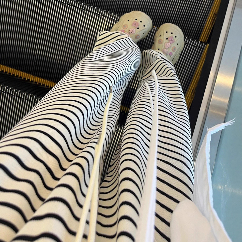 Black and White Striped Wide-Leg Pants for Women, Spring and Autumn 2025 New High-Waisted Loose Straight Narrow-Fit Sports Casual Pants Black and White Striped Wide-Leg Pants for Women, Spring and Autumn 2025 New High-Waisted Loose Straight Narrow-Fit Sports Casual Pants