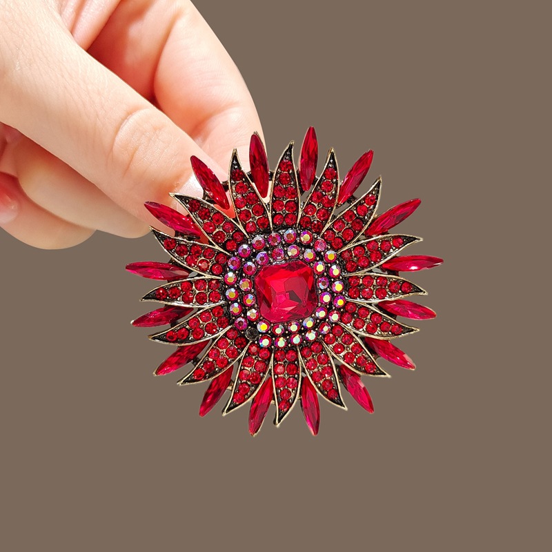 Elegante Große Gänseblümchen Brosche Mit Vollbesatz Strass_voghion.com