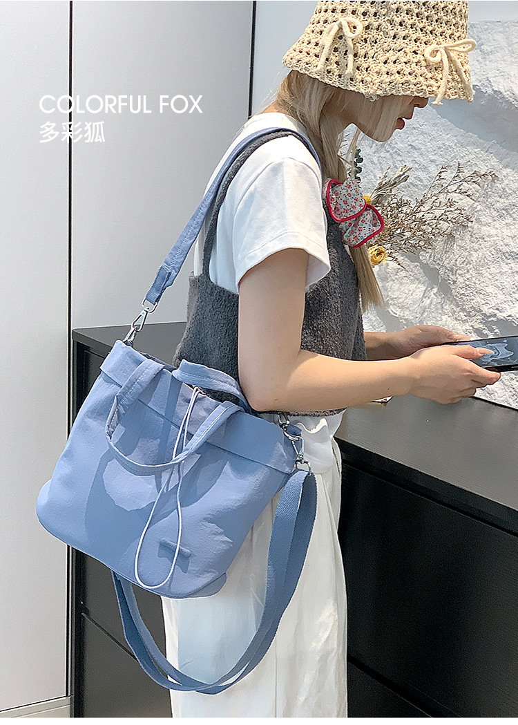 Colorful Fox's new niche nylon drawstring drawstring single-shoulder crossbody bag is a casual, versatile and lightweight bucket bag details Picture