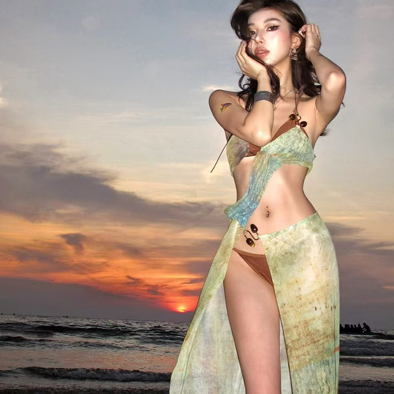 Cross-Border Korean Style Hot Spring 2025 Honeymoon Deep V Retro Slim Bikini Three-Piece Sexy Pure Desire Swimsuit for Women