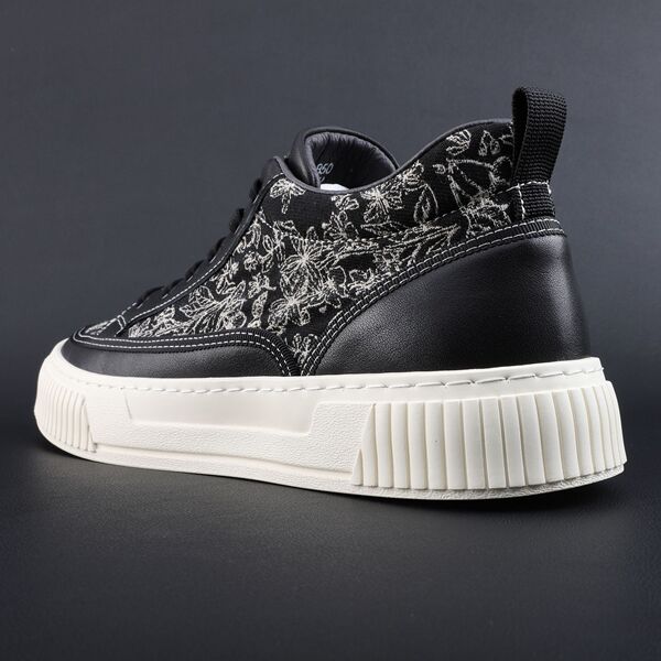 Autumn universal casual breathable sneakers