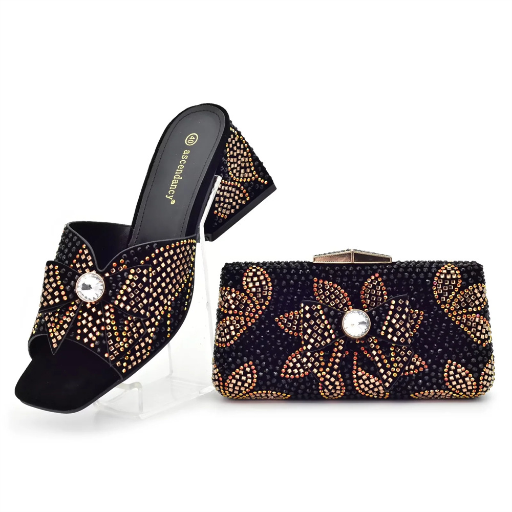 Vintage strasszokkal díszített női magassarkú cipő hozzáillő clutch stílusú vacsorához való öltönnyel_voghion.com