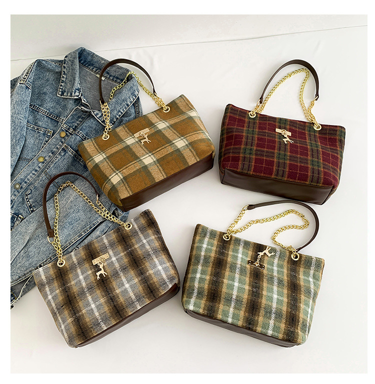 Fashionable woolen trendy striped deer bag for women, new autumn 2024 collection, chain niche single-shoulder crossbody bag undefined