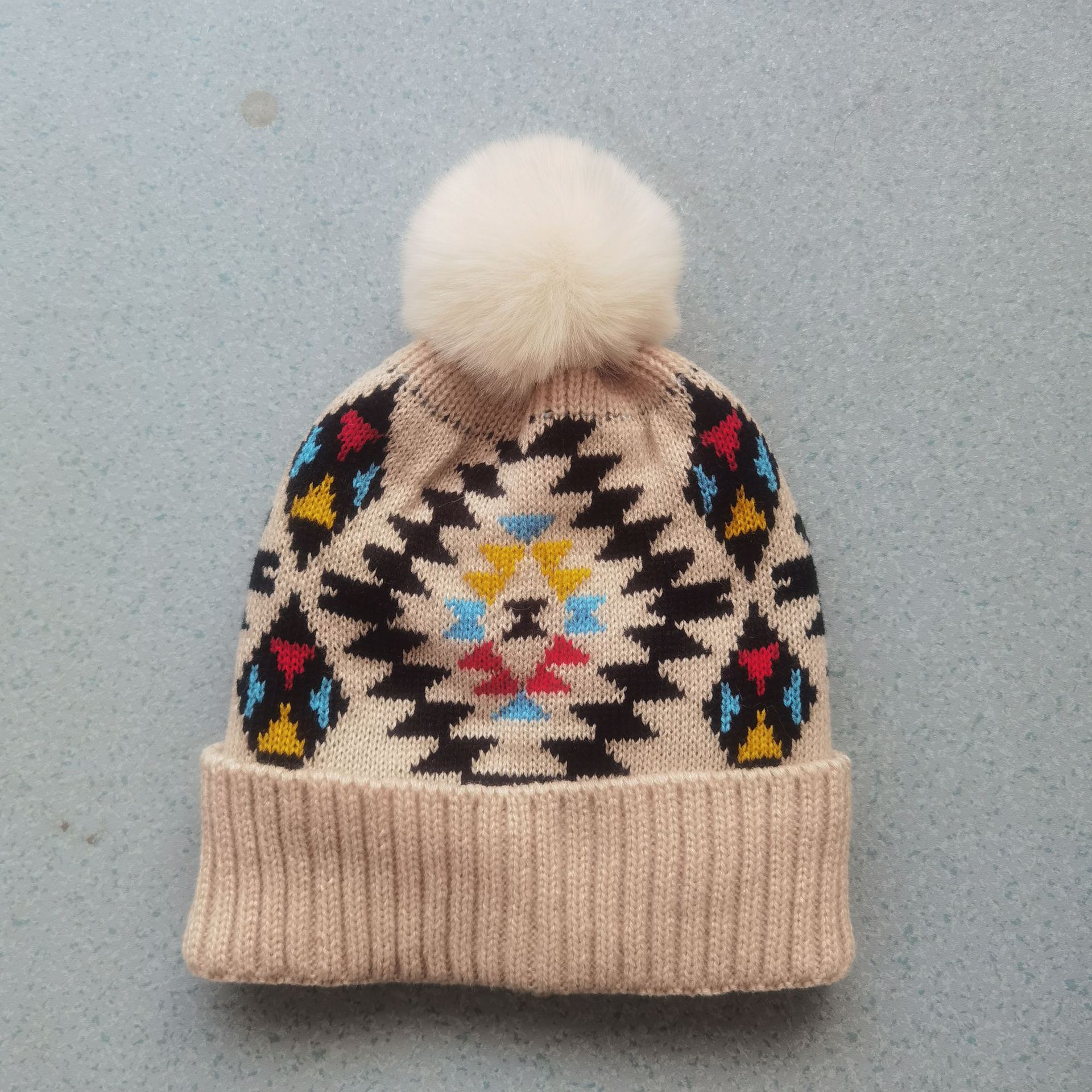 Color Block Pattern Winter Season Women's Fashion Color Block Pom Poms Eaveless Wool Cap