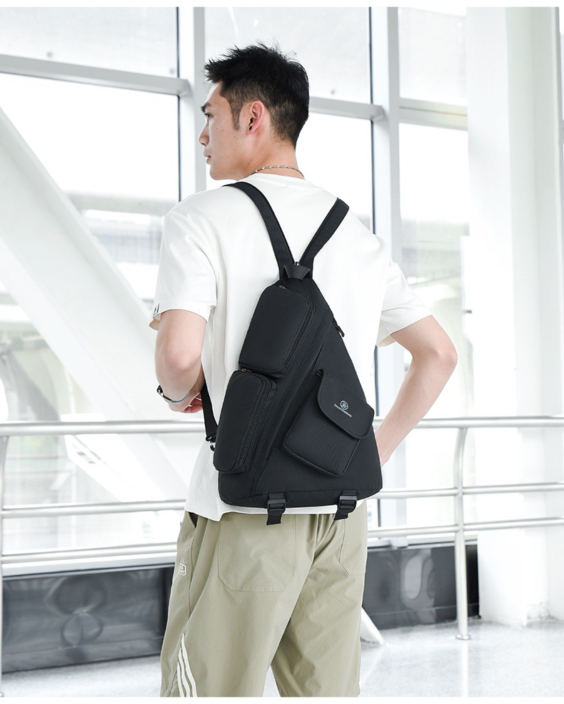 2025 New cross-border men's chest bag, casual men's bag, large-capacity retro multi-functional crossbody bag, soft leather single-shoulder bag undefined