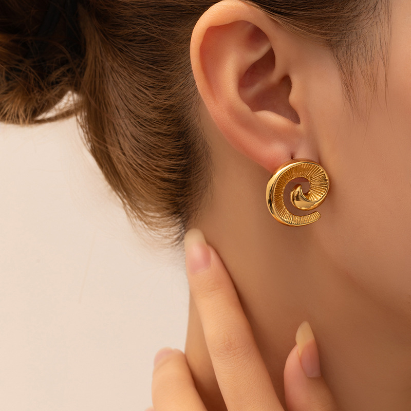 12g Weight 0.03µm Gold Plating Thickness Electroplated Gold Plating Process 201 Stainless Steel Ear Needle Material Golden Plated Plating Material Stone-Free Inlay Material Ear Studs Classification 1 Pair Quantity Daily Occasion 201 Stainless Steel Material Heart Shape, Flower, Spiral Pattern Women's Gender Elegant Style Plating Craft Heart Shape Flower Spiral Titanium Steel Elegant Waterproof Non Tarnish Surgical Steel Ear Studs 10