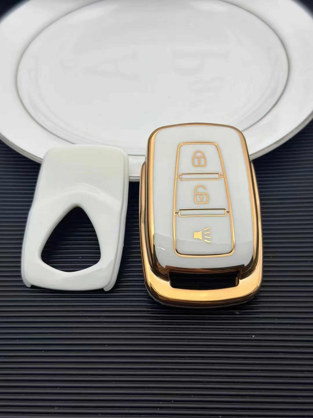 아이보리 화이트 + 골드 + 싱글 쉘