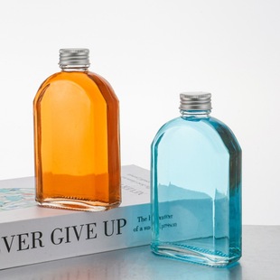 Spot Wholesale Arched Flat Square Transparent Glass Bottle Cold Brew Tea Slanted Shoulder Creative Ice Wine Bottle Aluminum Lid Fruit Wine Bottle