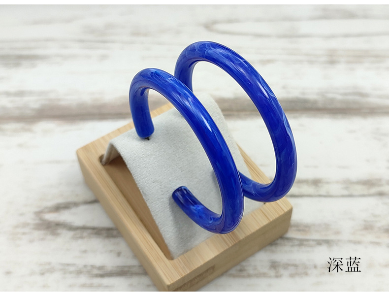 10g Weight No Inlaid Inlay Material Earrings Classification Simple C-shaped Big Ear Hoop Temperament Multicolor Hoop Earring