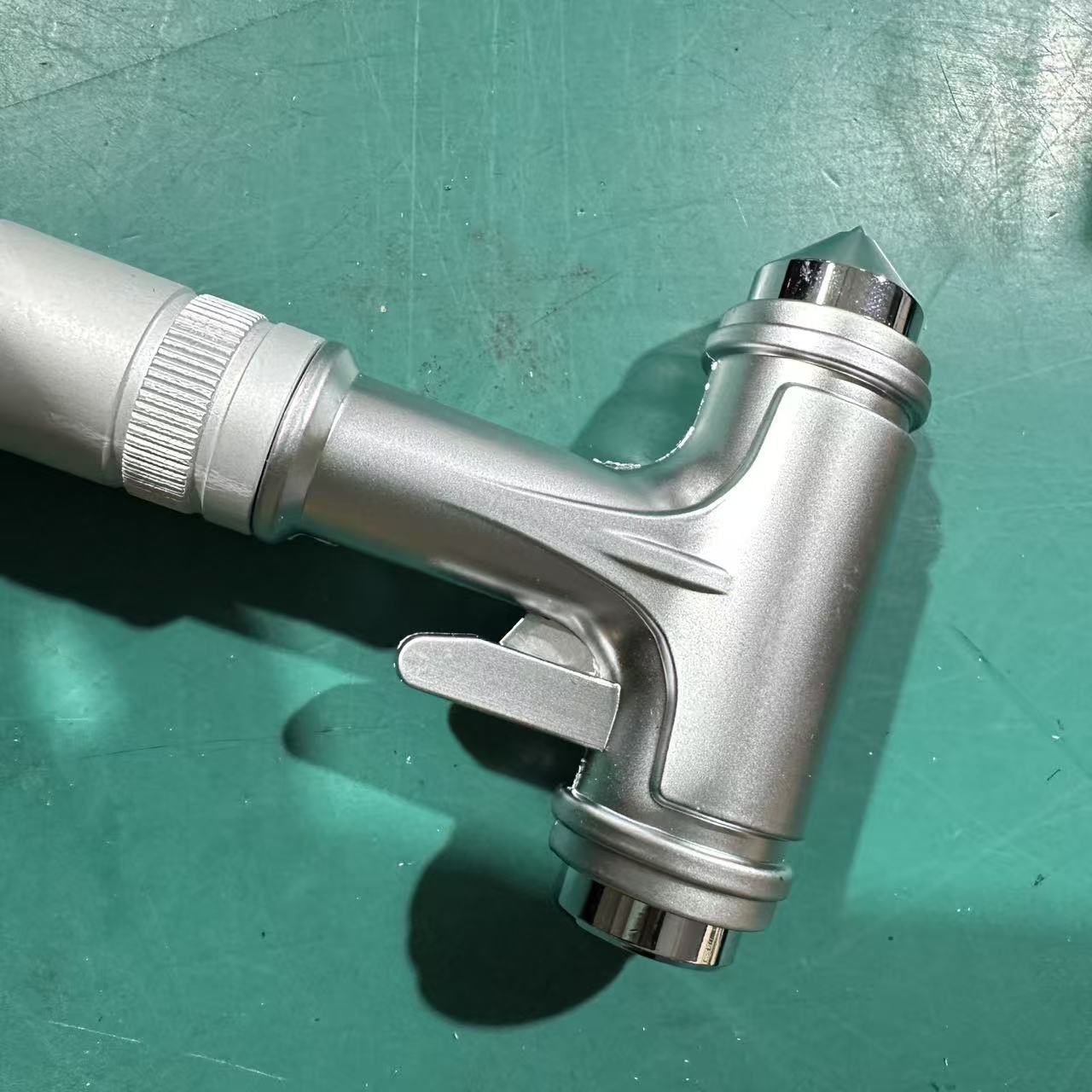 Car-Mounted Tungsten Steel Safety Hammer, Multi-Functional Hard Alloy All-Metal Three-In-One Escape and Life-Saving Window Breaker