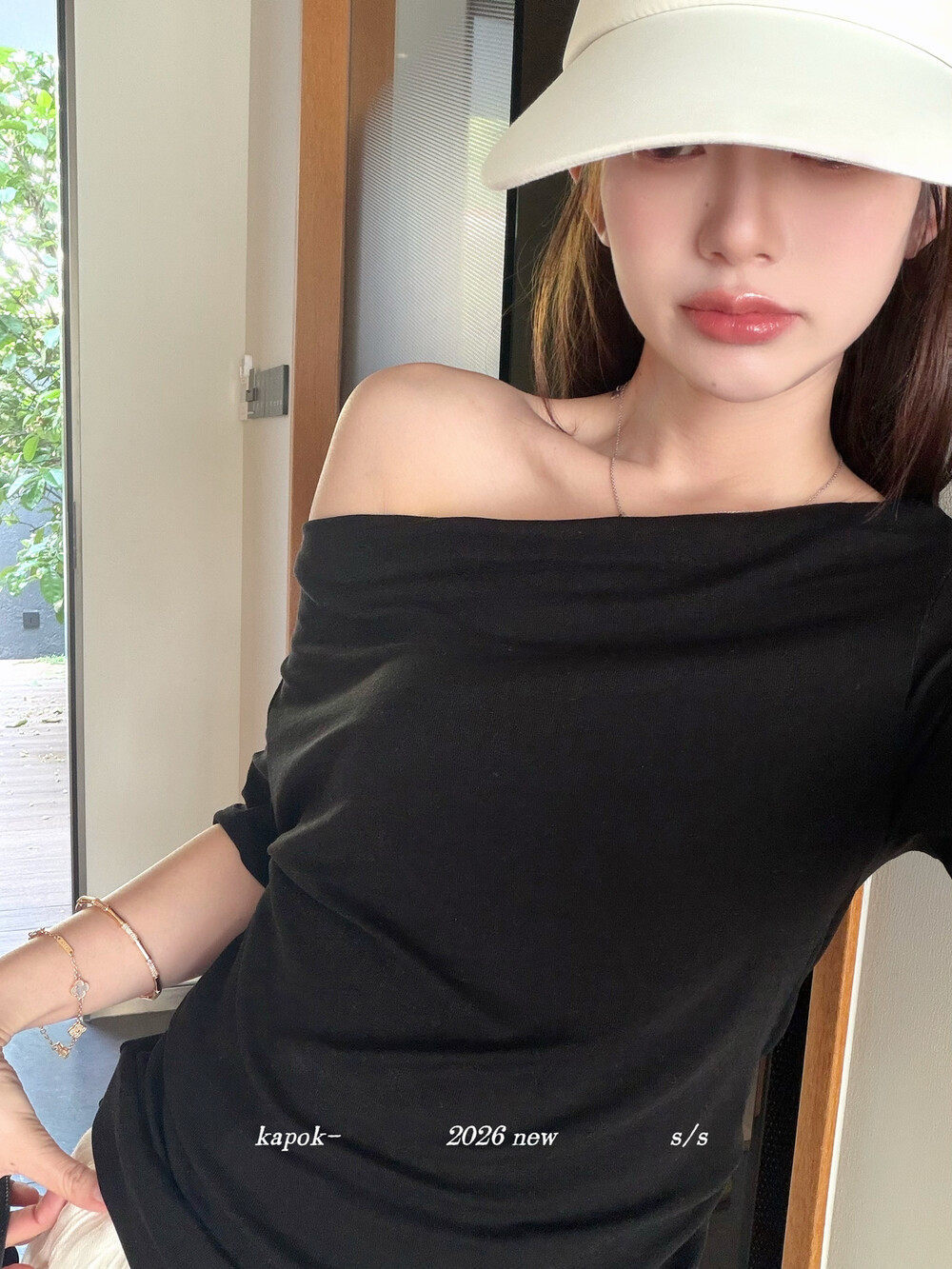 Áo thun nữ tay ngắn cổ luồn dây hai kiểu mặc thiết kế eo thon gọn — màu đen, Xám hoa chi tiết 25
