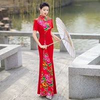 Выступление Cheongsam 2025 новый улучшенный спектакль cheongsam ретро Северо-восточный красный цветок тонкое шоу элегантный cheongsam