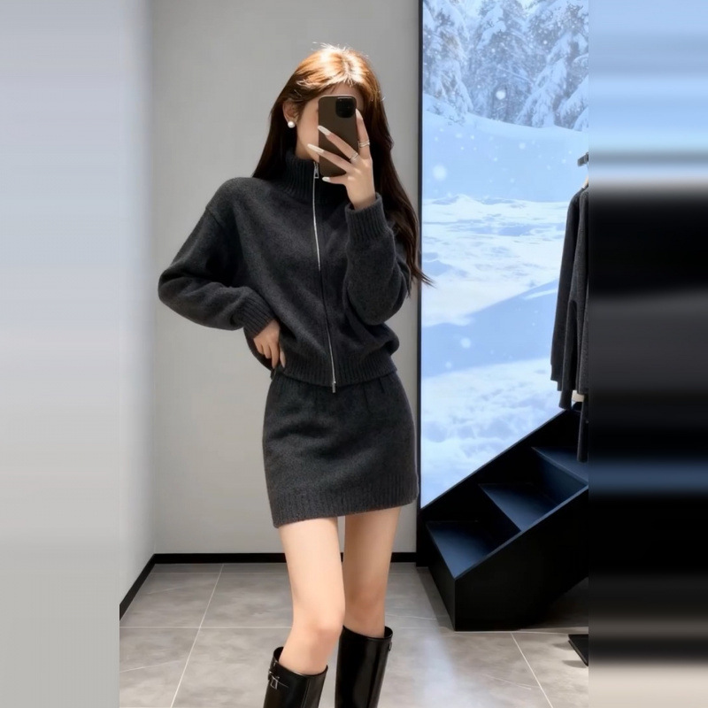 YS French-style minimalist high-neck knitted cardigan and short skirt set for women, autumn and winter slim-fit elegant sweater and skirt two-piece set YS French-style minimalist high-neck knitted cardigan and short skirt set for women, autumn and winter slim-fit elegant sweater and skirt two-piece set
