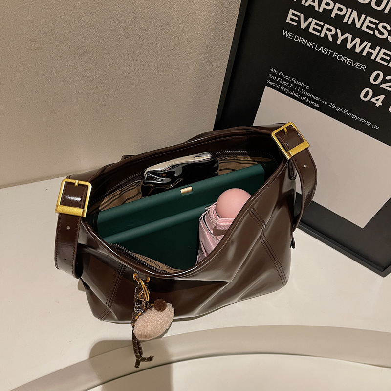 Bolsos de alta calidad de gran capacidad para mujeres nuevo otoño y invierno versátil simple mochila de transporte diario ocio bolsa de viaje