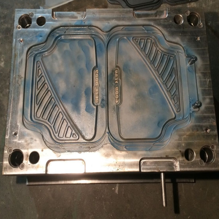 厂家供应汽车模具 铸铝汽车脚垫加工 优惠模具生产