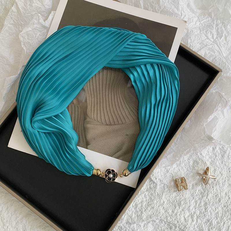 Pañuelo de seda arrugado de seda de imitación magnética con hebilla de rosa de color sólido de verano, protector solar, bufanda decorativa profesional ligera de todo fósforo